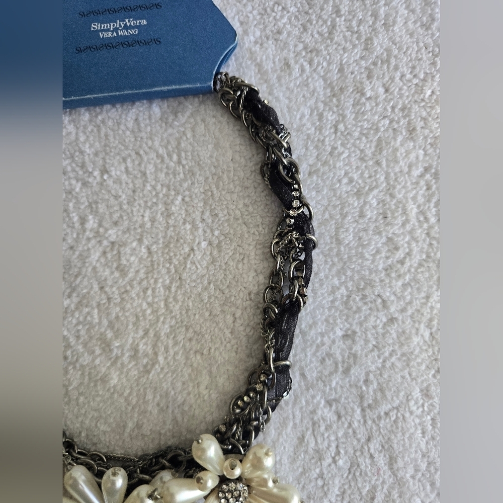 Kohl's Simply Vera Black and Cream Floral Necklace - Picture 7 of 9